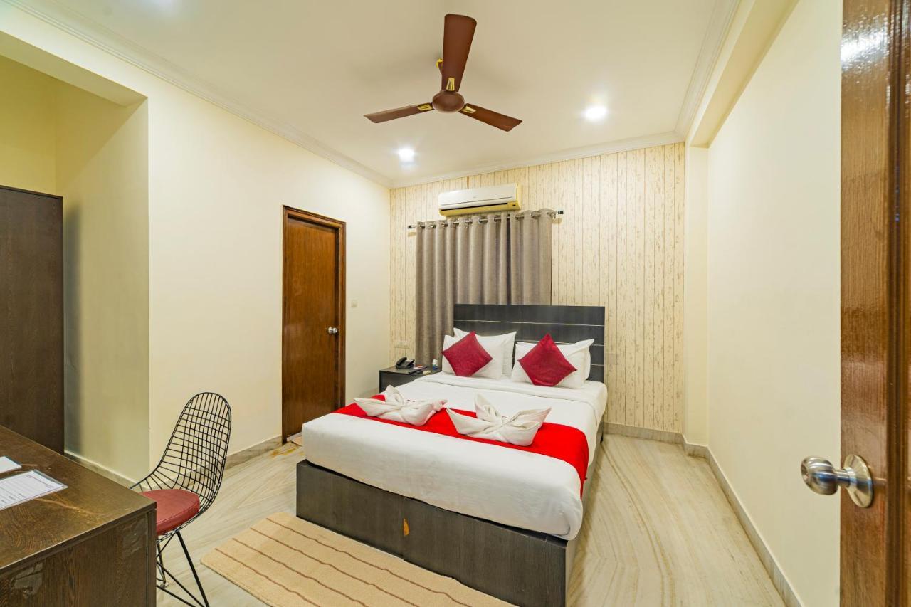 Hotel Athome , Whitefields, Kondapur Hyderabad Exterior photo