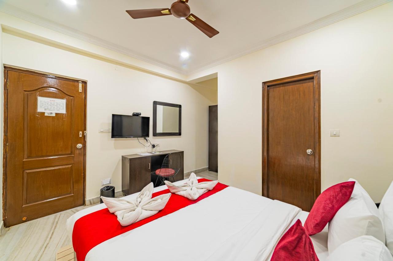 Hotel Athome , Whitefields, Kondapur Hyderabad Exterior photo