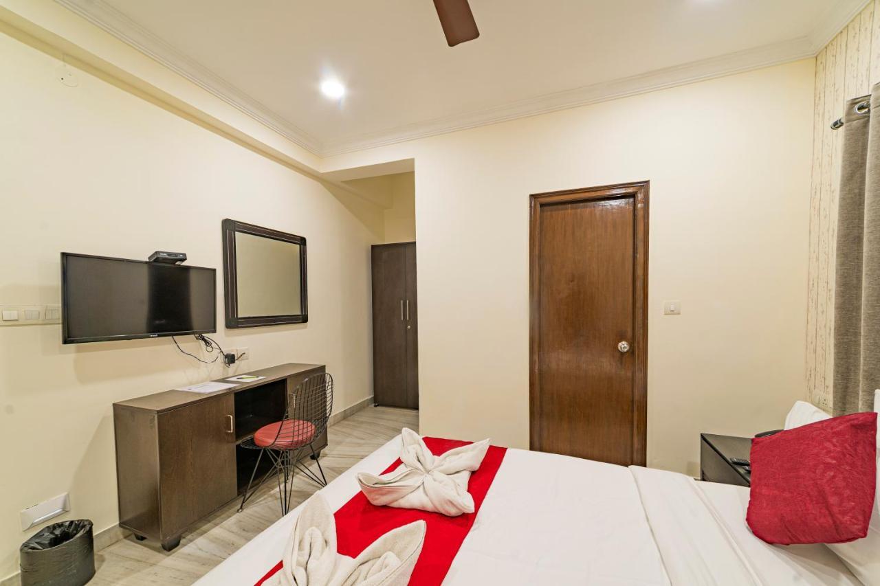 Hotel Athome , Whitefields, Kondapur Hyderabad Exterior photo