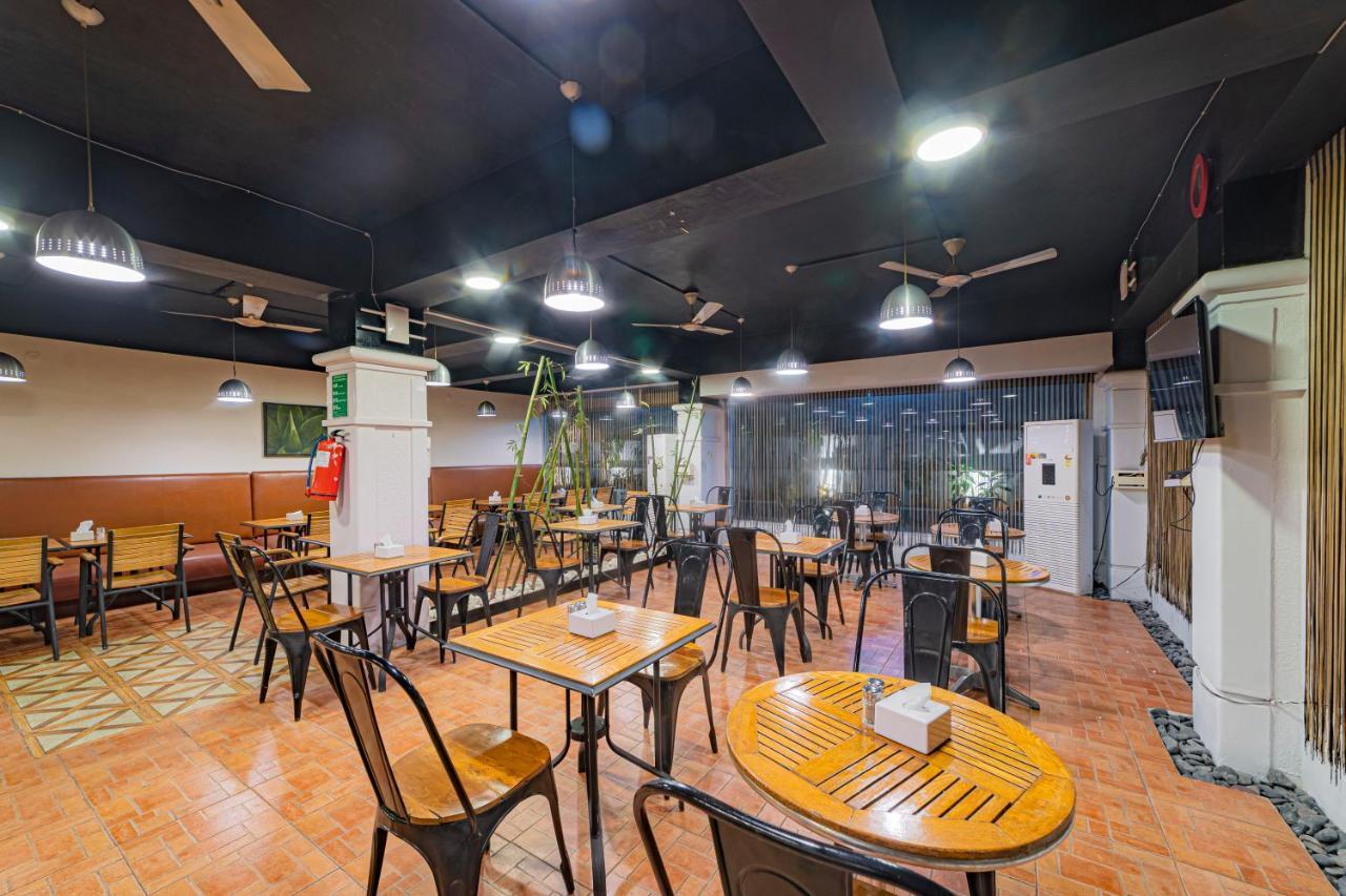Hotel Athome , Whitefields, Kondapur Hyderabad Exterior photo